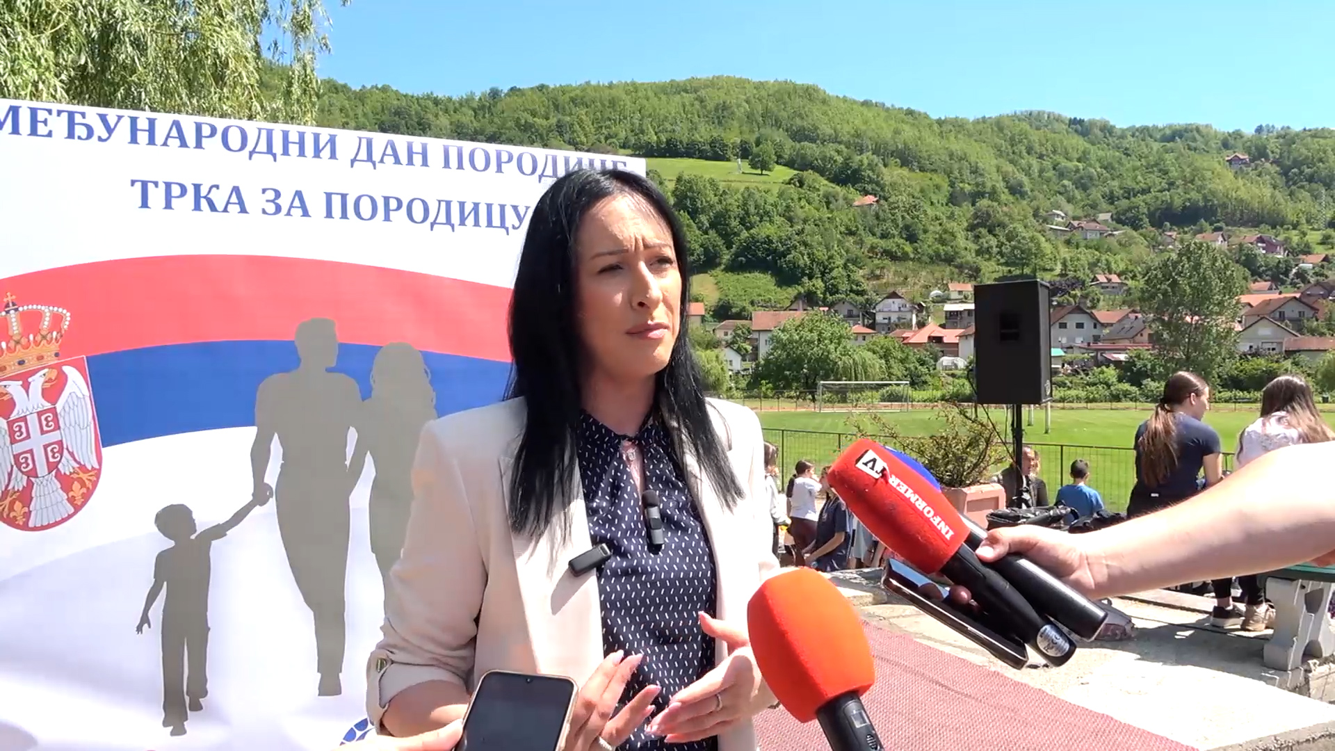 Ivanjica, Jelena Zaric Kovacevic ministarka za brigu o porodici i demografiju, ovim saljemo poruku svim porodicama, gde god da su, da brinemo o njima Ivanjica, Jelena Zaric Kovacevic ministarka za brigu o porodici i demografiju, ovim saljemo poruku svim porodicama, gde god da su, da brinemo o njima